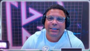 Leia mais sobre o artigo Ronaldo Fenômeno agora está fazendo live na Twitch